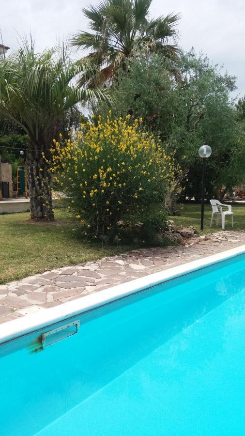 La Ginestra Bed & Breakfast Trani Bagian luar foto