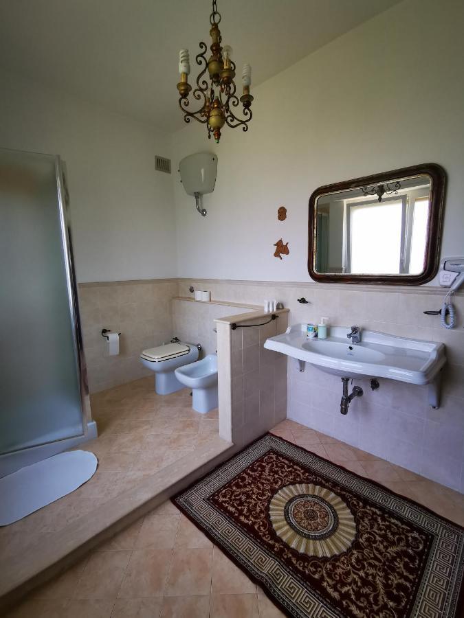 La Ginestra Bed & Breakfast Trani Bagian luar foto