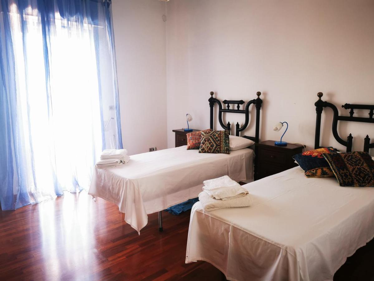 La Ginestra Bed & Breakfast Trani Bagian luar foto